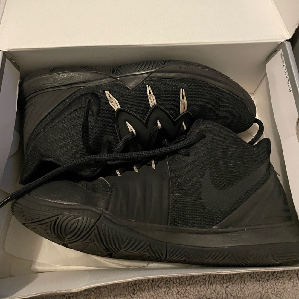 Kyrie boys used 5.5
